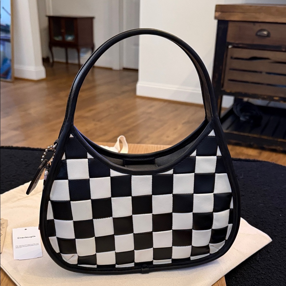 💯 Authentic Coach Black and White Checkered Women's Leather Bag. Coachtopia - Picture 2 of 14